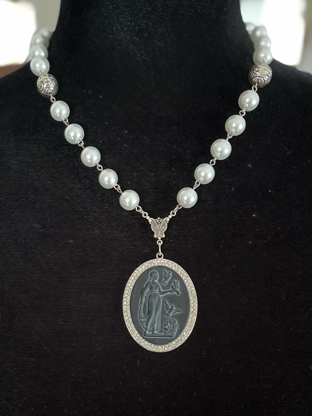 Vintage Black West German Goddess Mourning Glass Cameo Necklace W Pearls